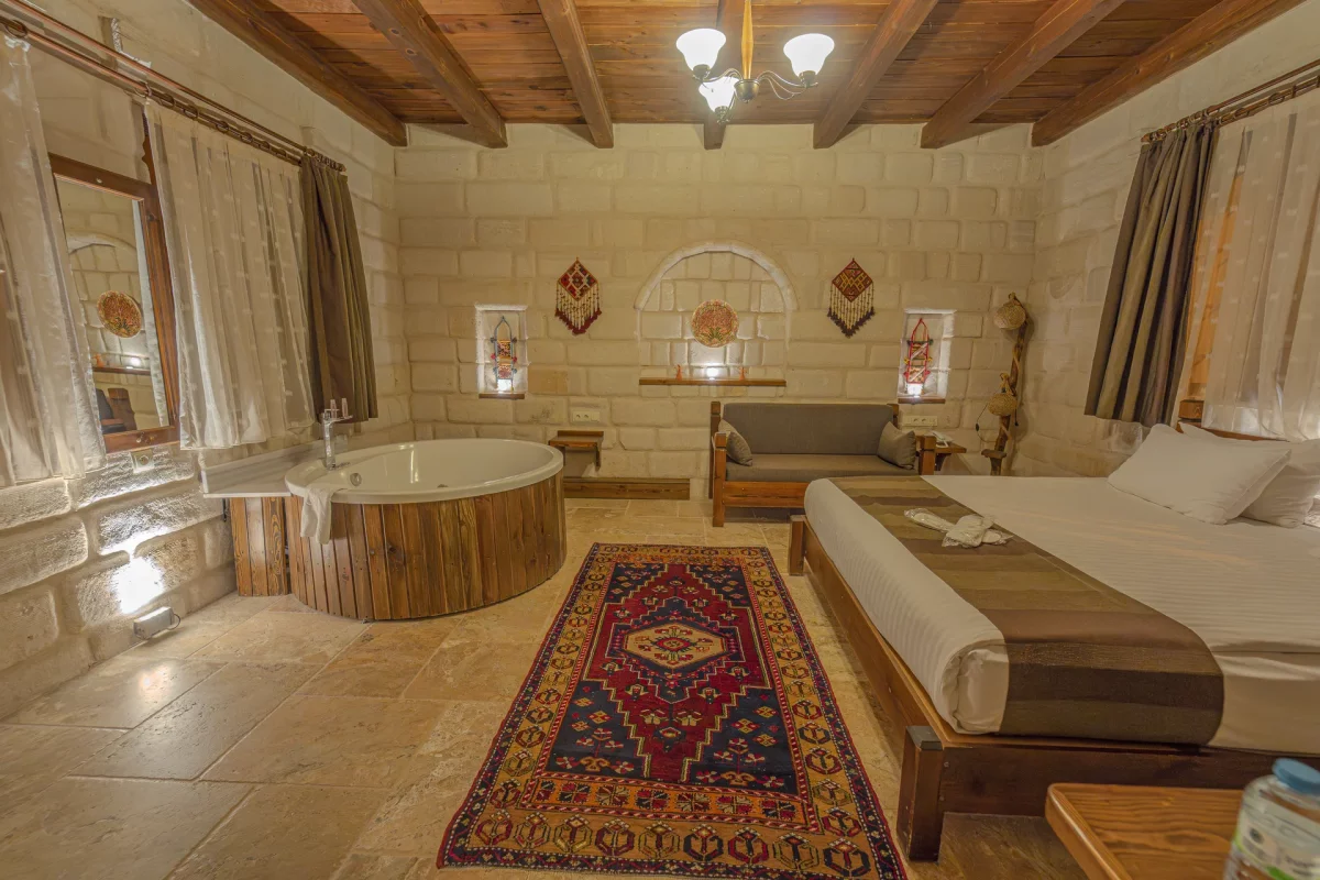 302 - Superior Stone Room with Jacuzzi
